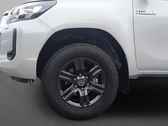 Vehicle image 4 Vehicle image 4