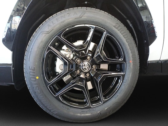 Vehicle image 4 Vehicle image 4