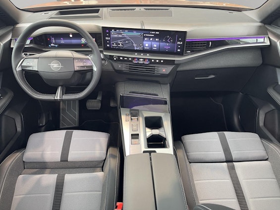 Vehicle image 9 Vehicle image 9