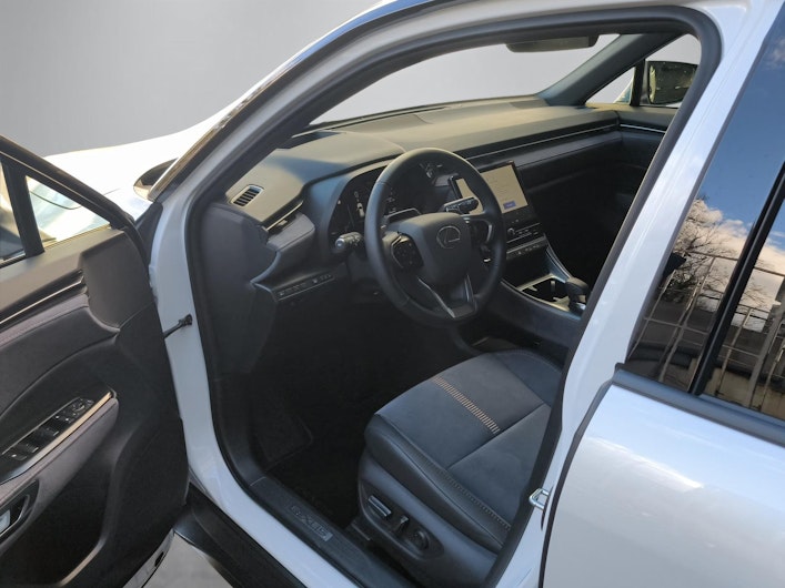 image du véhicule LEXUS LBX