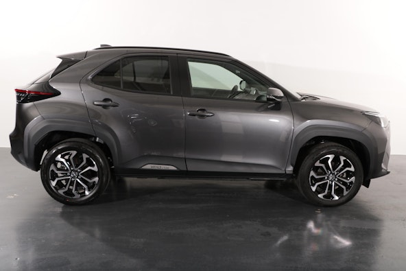 Vehicle image 10