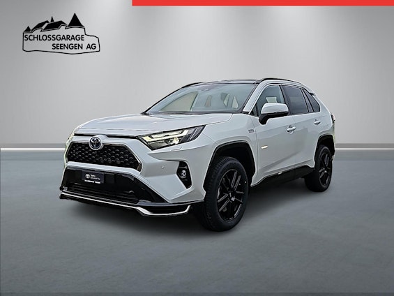 First vehicle image
