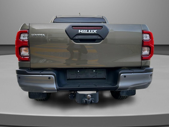 Vehicle image 4 Vehicle image 4