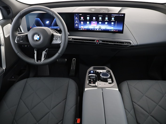 Vehicle image BMW iX