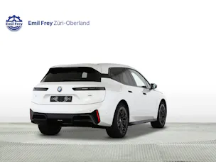 BMW iX xDrive60