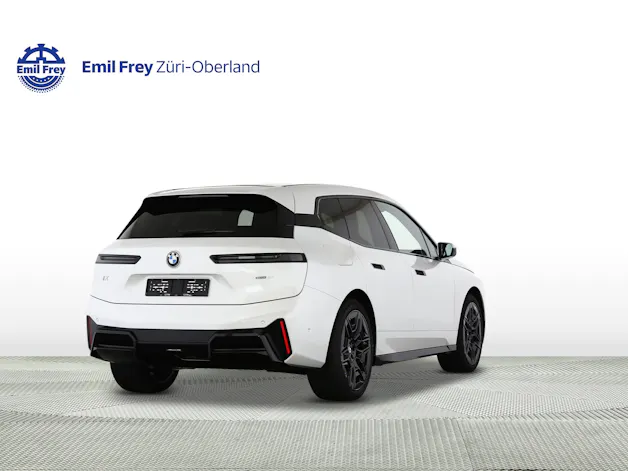 BMW iX xDrive60