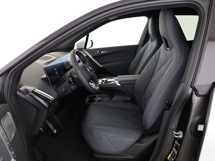 Vehicle image BMW iX