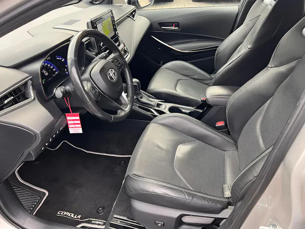 Toyota Corolla Touring Sports 2.0 HSD Premium