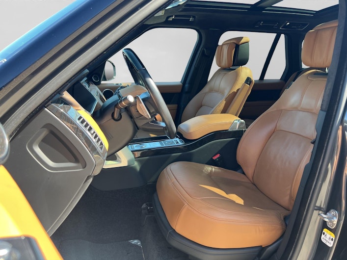 Vehicle image LAND ROVER RANGE ROVER