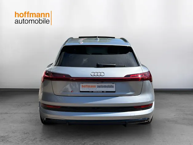 Audi e-tron S quattro