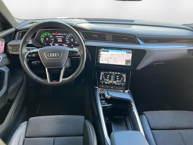Audi e-tron S quattro