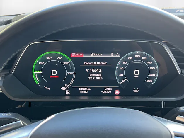 Audi e-tron S quattro