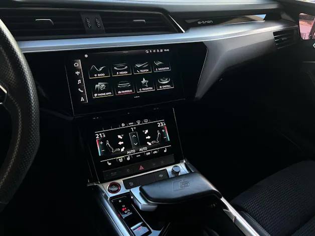 Audi e-tron S quattro