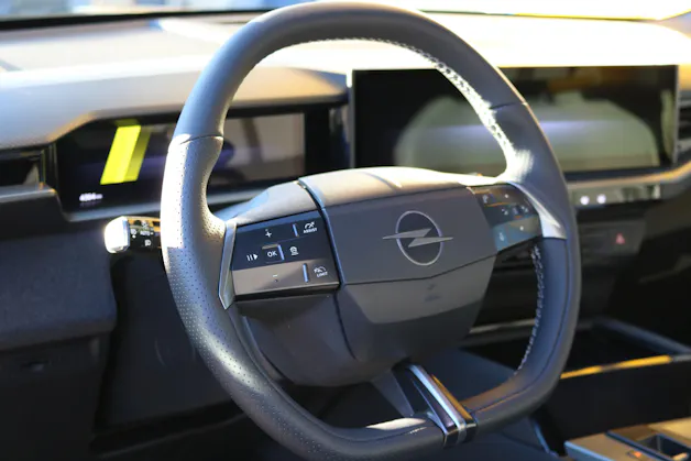 Opel Grandland 1.2 T HEV Edition