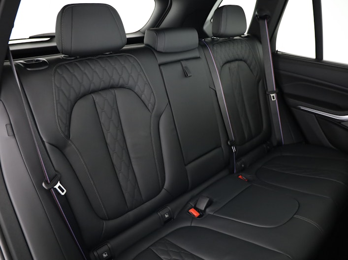 Vehicle image BMW X5