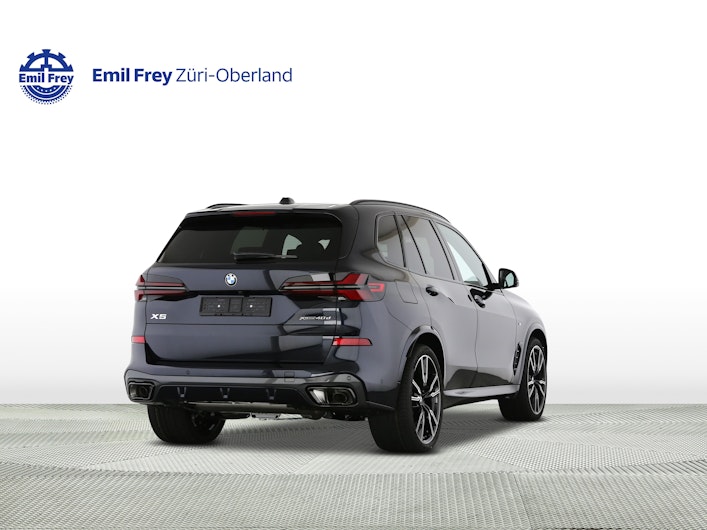 Vehicle image BMW X5