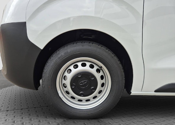 Vehicle image 8 Vehicle image 8