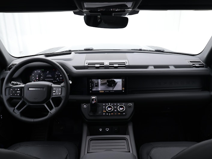 Vehicle image LAND ROVER DEFENDER