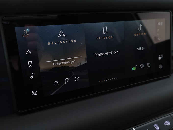 Vehicle image LAND ROVER DEFENDER