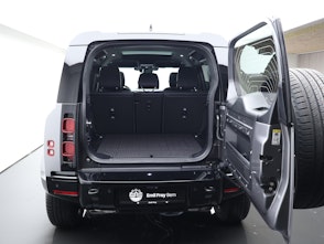 Vehicle image LAND ROVER Defender 110 3.0 I6 X-Dynamic SE