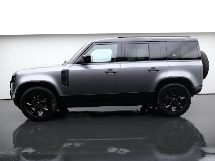 Vehicle image LAND ROVER DEFENDER