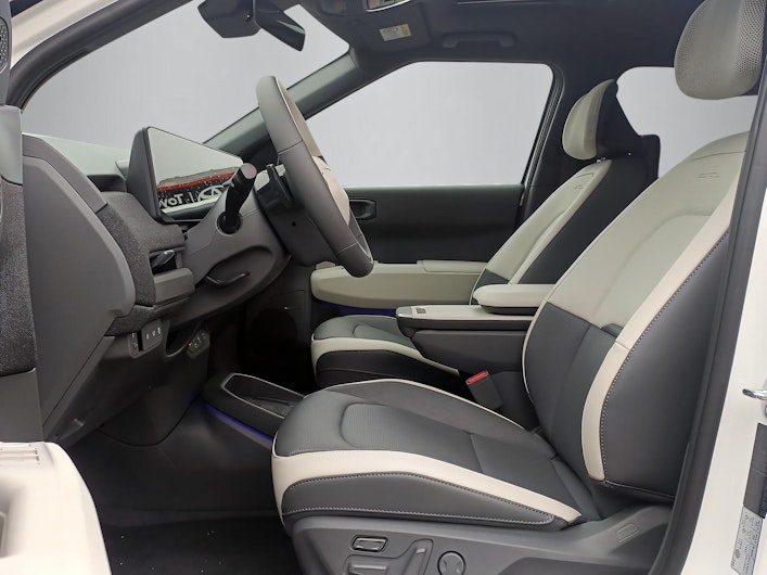 Vehicle image KIA EV3