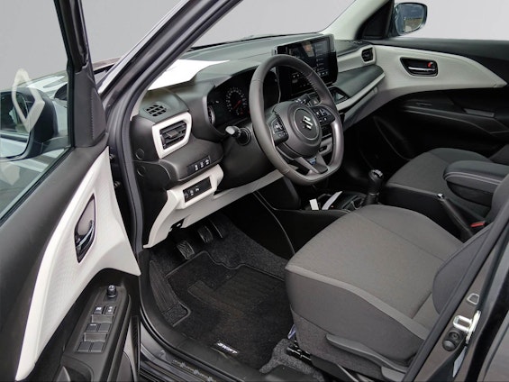 Vehicle image 11 Vehicle image 11