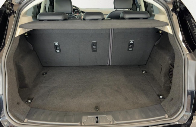 Vehicle image 10 Vehicle image 10