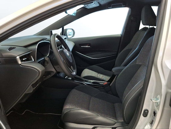 Vehicle image 4 Vehicle image 4