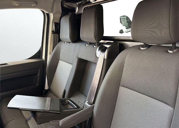 Vehicle image 15 Vehicle image 15