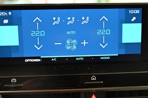 Vehicle image CITROEN e-C4 Shine