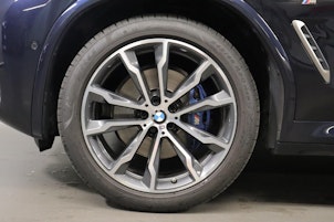 Vehicle image BMW X4 M40d