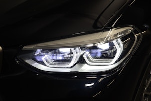 Vehicle image BMW X4 M40d