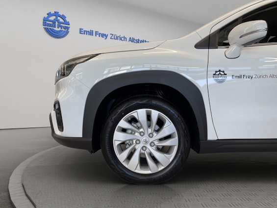 Vehicle image 11