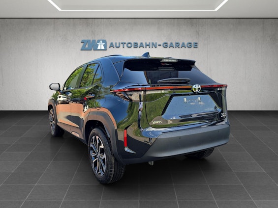 Vehicle image 18