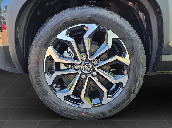 Vehicle image 30
