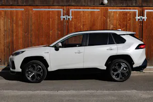 Suzuki Across 2.5 PHEV Compact Top 4x4