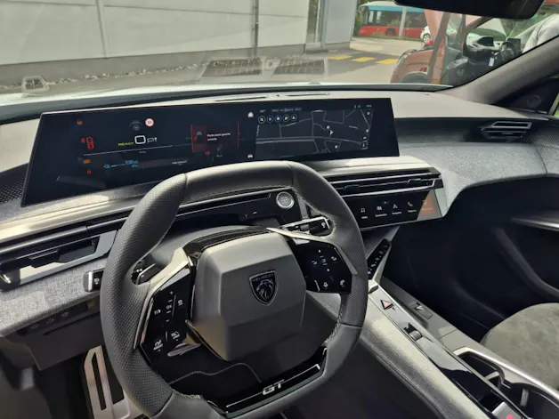 Peugeot 3008 GT e-Launch Edition AWD