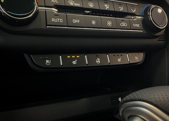 Vehicle image 12 Vehicle image 12