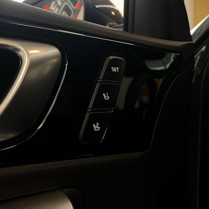 Vehicle image 19 Vehicle image 19