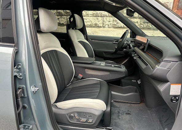 Vehicle image 8 Vehicle image 8