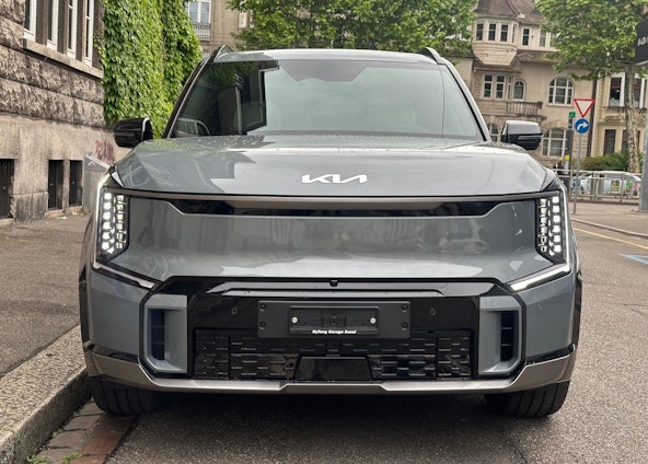 Vehicle image 2 Vehicle image 2