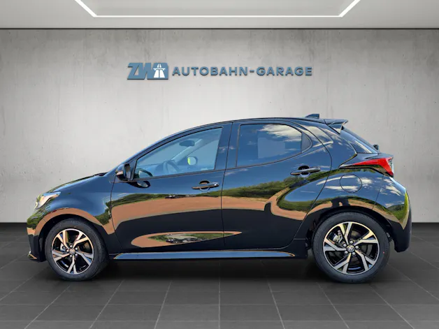 Toyota Yaris 1.5 VVT-i HSD Trend