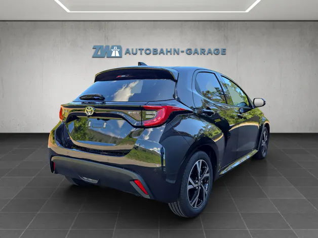 Toyota Yaris 1.5 VVT-i HSD Trend