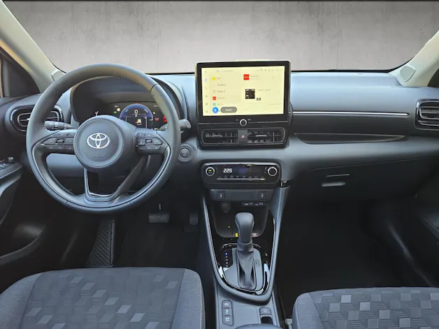 Toyota Yaris 1.5 VVT-i HSD Trend