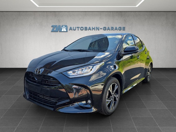 First vehicle image