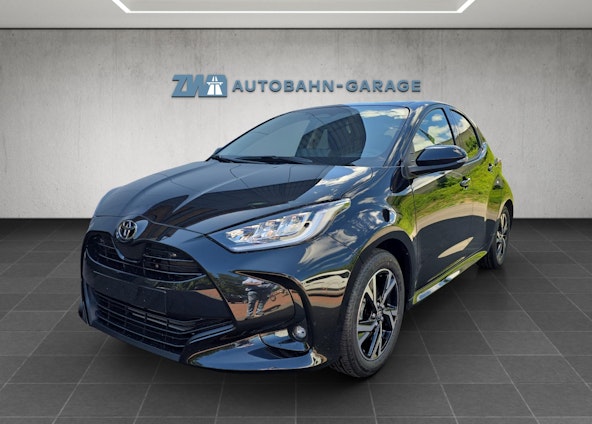 First vehicle image First vehicle image