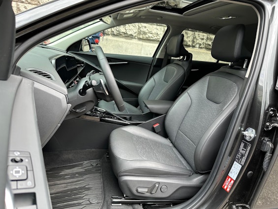 Vehicle image 7 Vehicle image 7