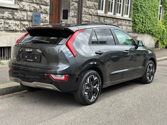 Vehicle image 3 Vehicle image 3