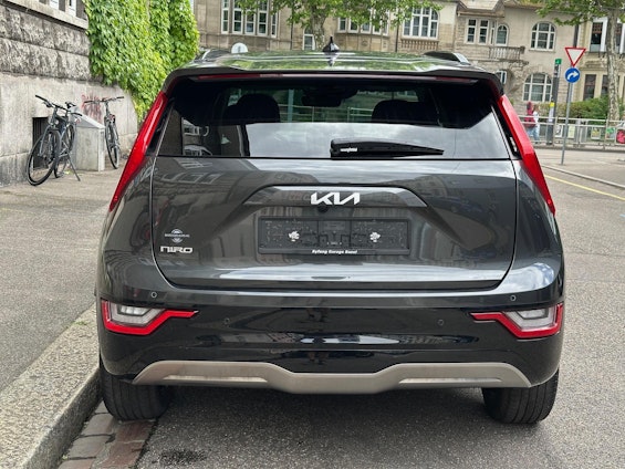 Vehicle image 4 Vehicle image 4